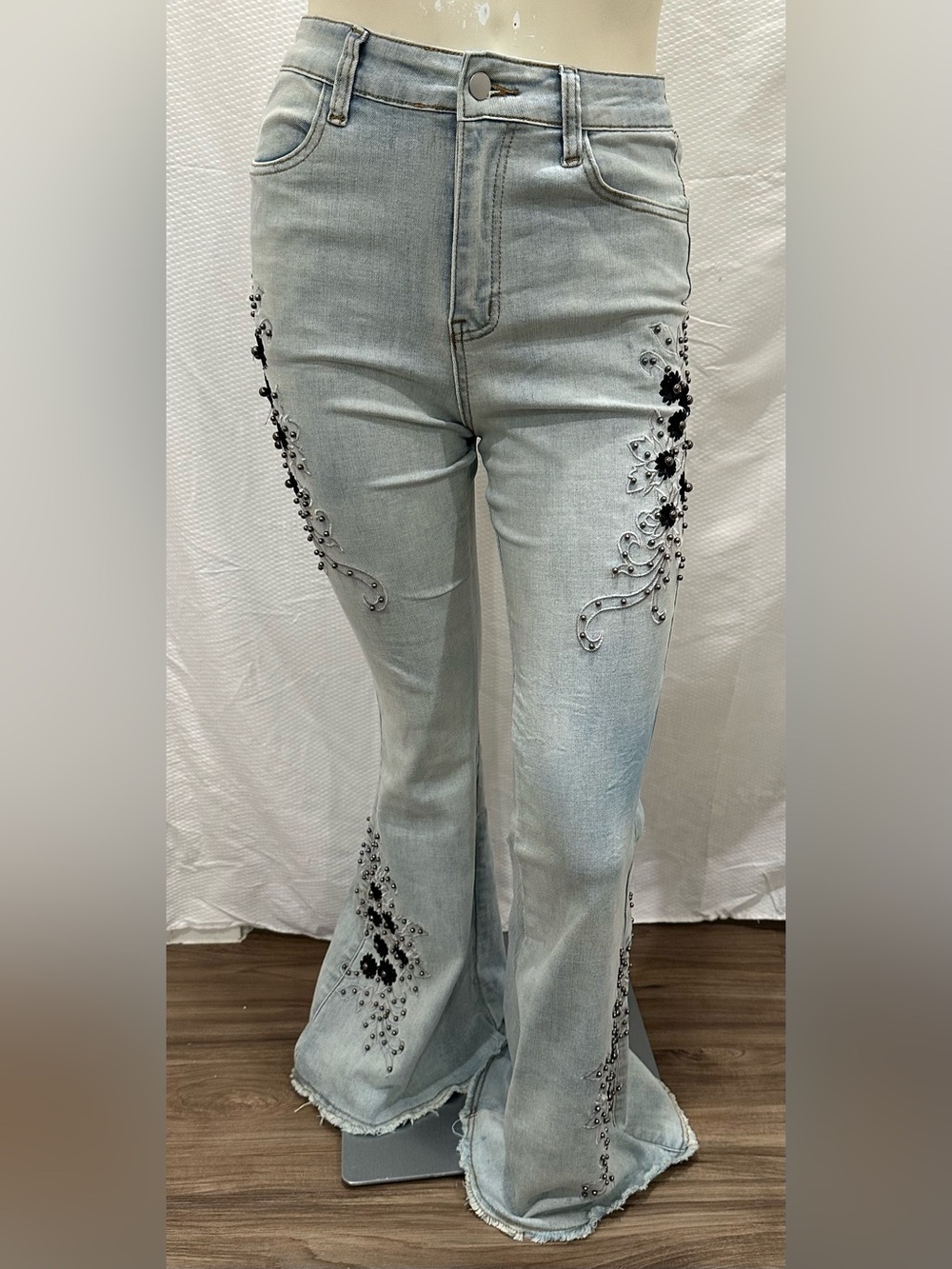 POL Wild at Heart Black Embroidered Flare Jeans Boho Y2K Size M